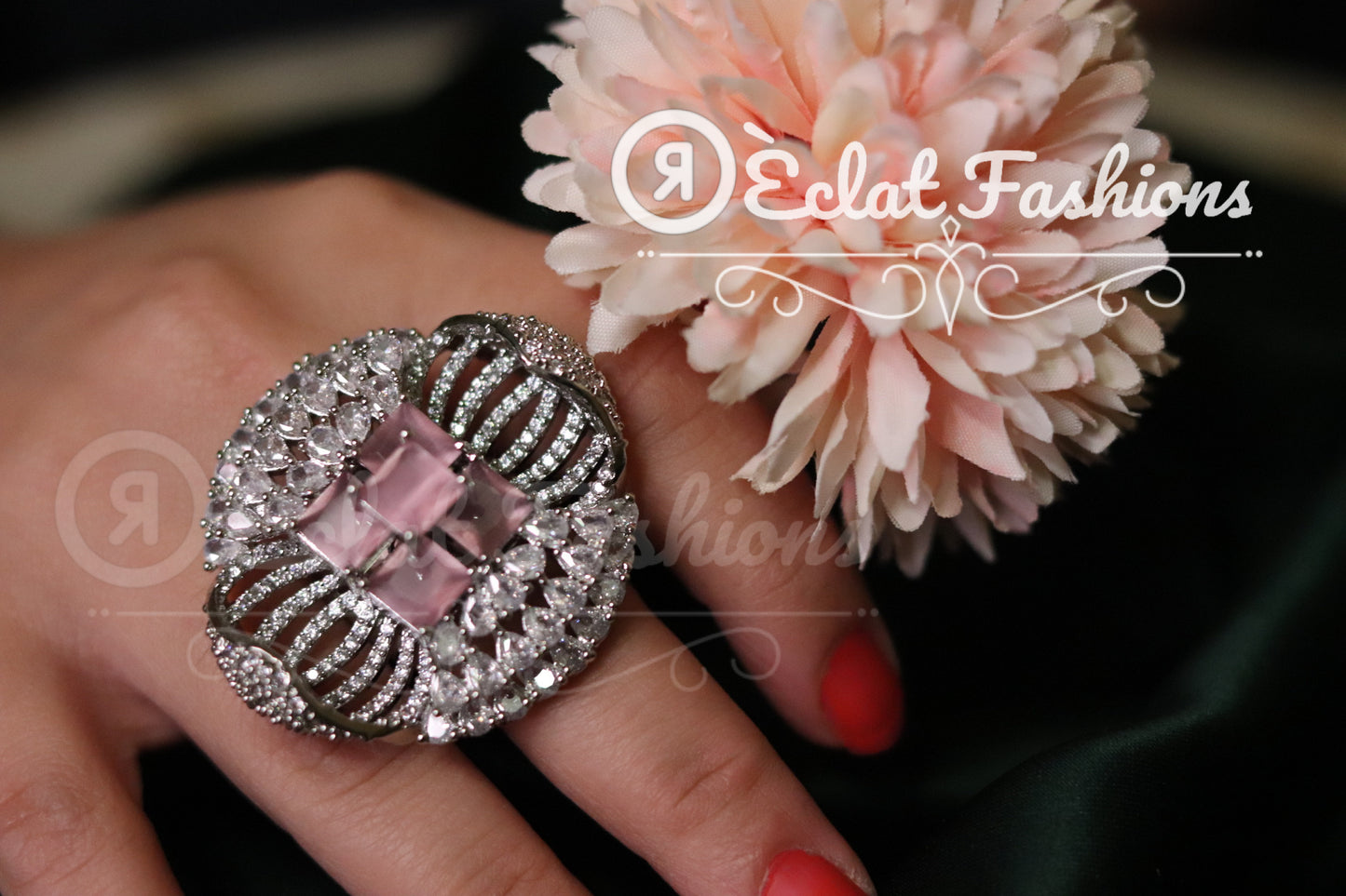 Peora Majestic Ring