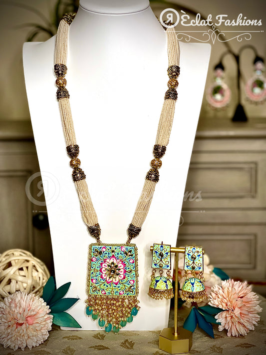 Regalia yuva Mala