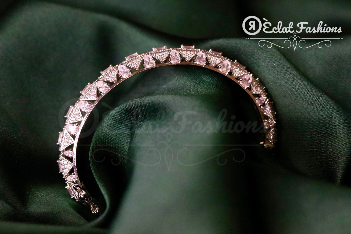 Dazzling silver Nora bangle